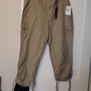 Cropped cargo pants